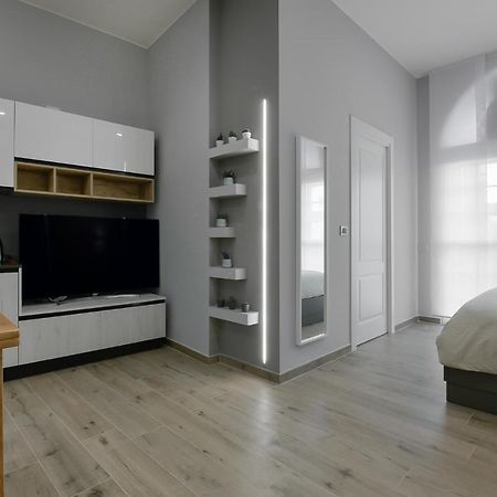 Sar May Apartments โบโลญญา ภายนอก รูปภาพ